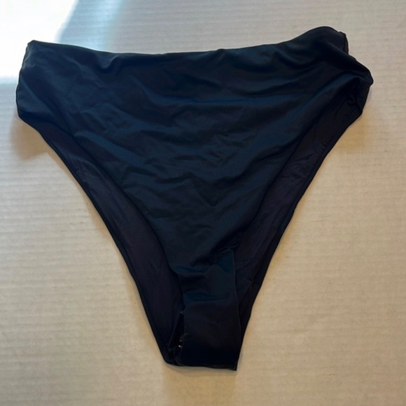 NWT Skims Bikini Set - Small - Picture 5 of 6